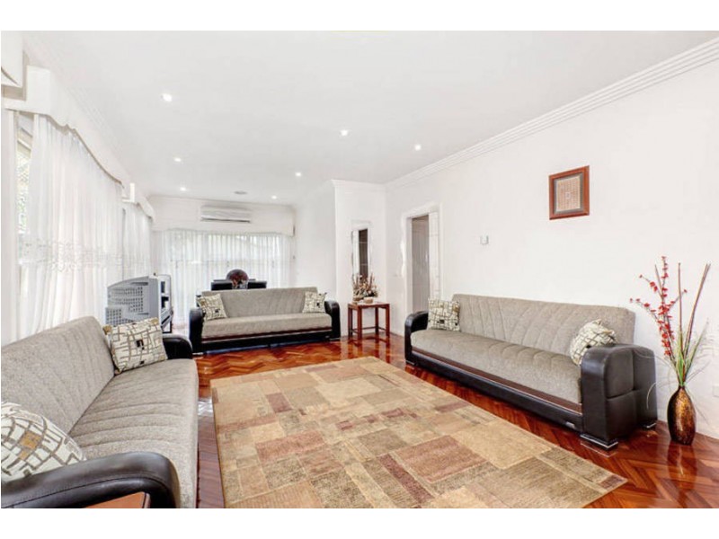 30 Morwell Crescent, Dallas VIC 3047