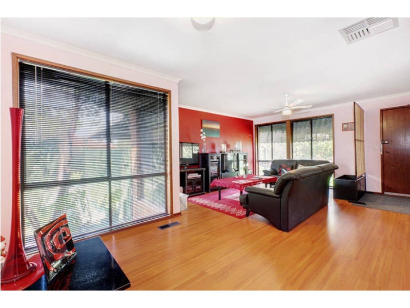 42 Buchan Street, Meadow Heights VIC 3048