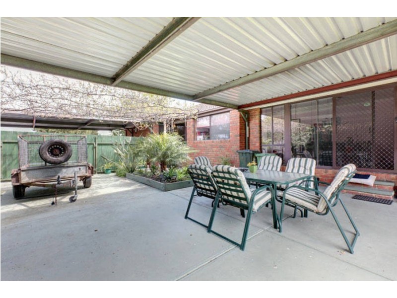 42 Buchan Street, Meadow Heights VIC 3048