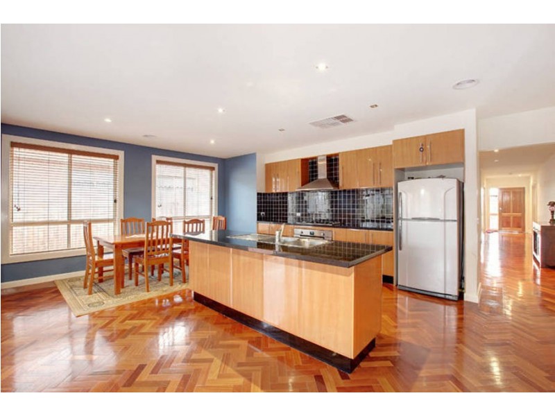 34 Villawood Avenue, Roxburgh Park VIC 3064