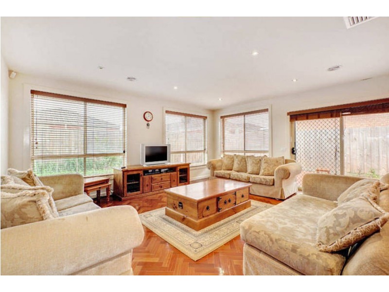 34 Villawood Avenue, Roxburgh Park VIC 3064