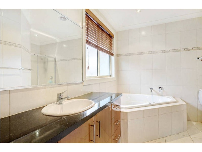 34 Villawood Avenue, Roxburgh Park VIC 3064