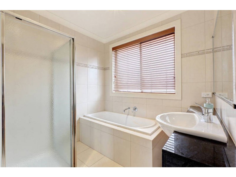 34 Villawood Avenue, Roxburgh Park VIC 3064