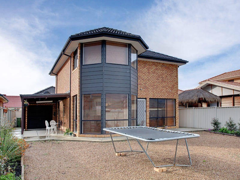 24 Waterbury Turn, Craigieburn VIC 3064