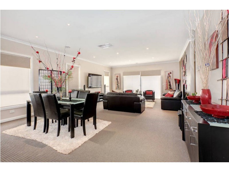 6 Cordyline Grove, Craigieburn VIC 3064