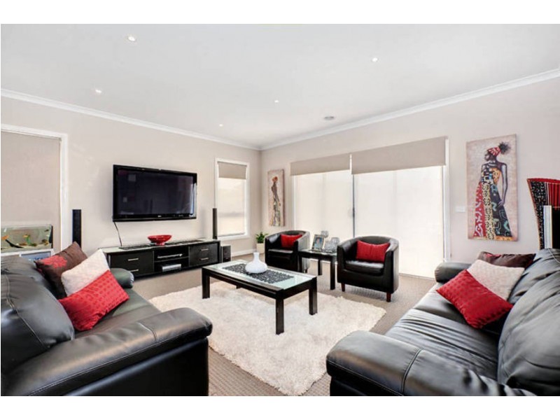 6 Cordyline Grove, Craigieburn VIC 3064