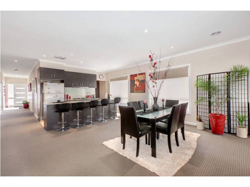 6 Cordyline Grove, Craigieburn VIC 3064
