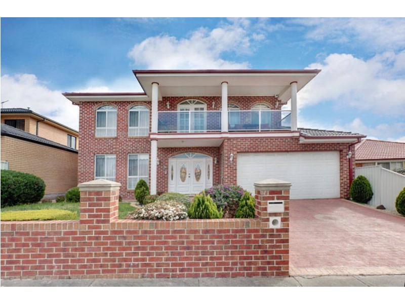 15 Bentley Avenue, Roxburgh Park VIC 3064