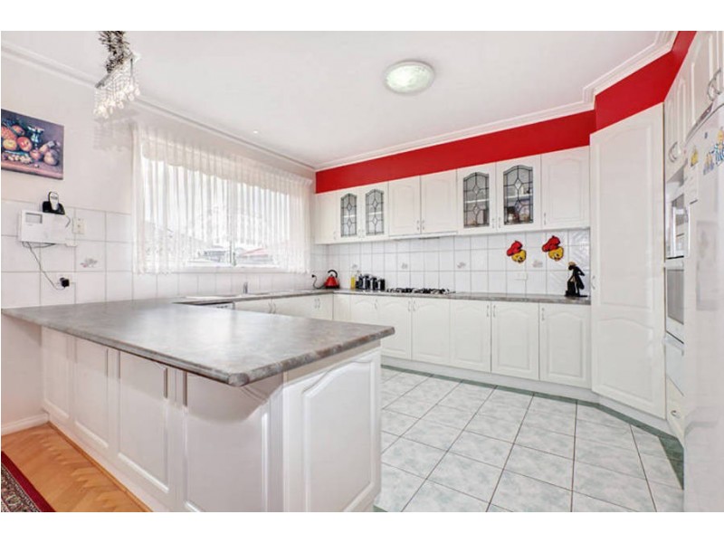 15 Bentley Avenue, Roxburgh Park VIC 3064