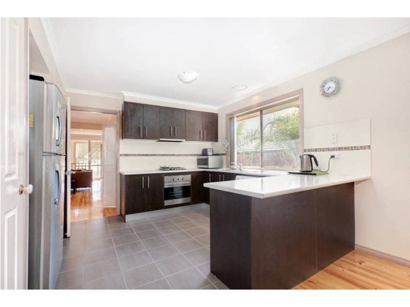 1/7 Care Close, Meadow Heights VIC 3048