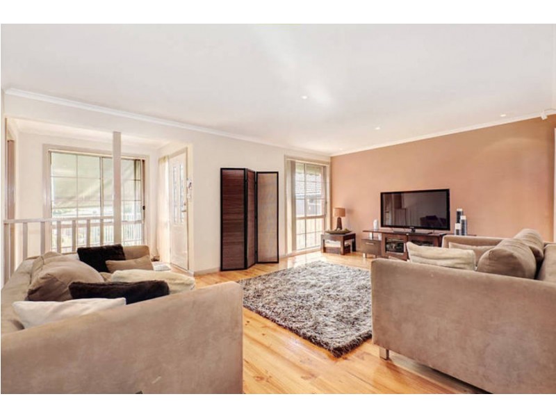 1/7 Care Close, Meadow Heights VIC 3048