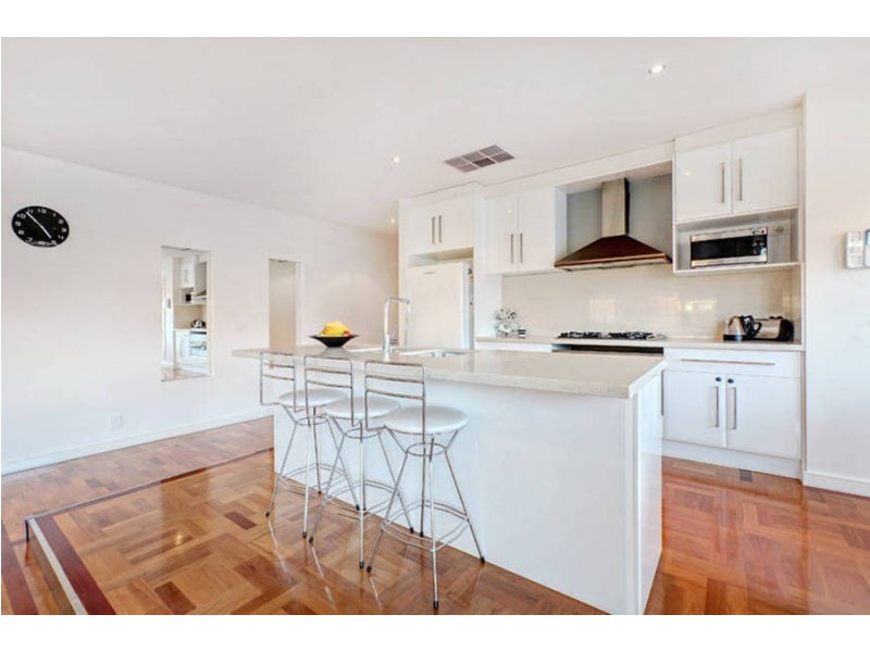 21 Broadway Crescent, Roxburgh Park VIC 3064