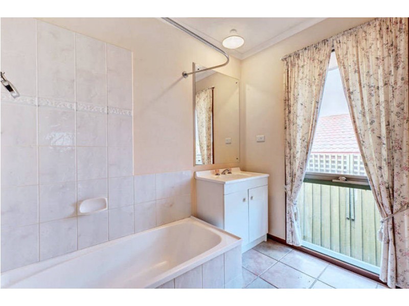 3 Fuschia Place, Meadow Heights VIC 3048