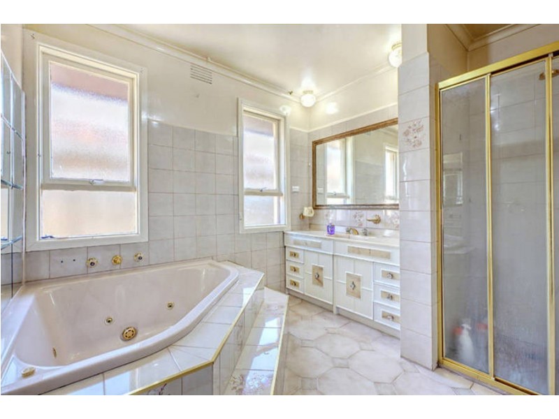 1/57 Corinella Crescent, Dallas VIC 3047