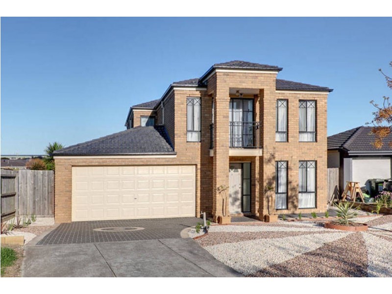 8 Ebro Court, Roxburgh Park VIC 3064