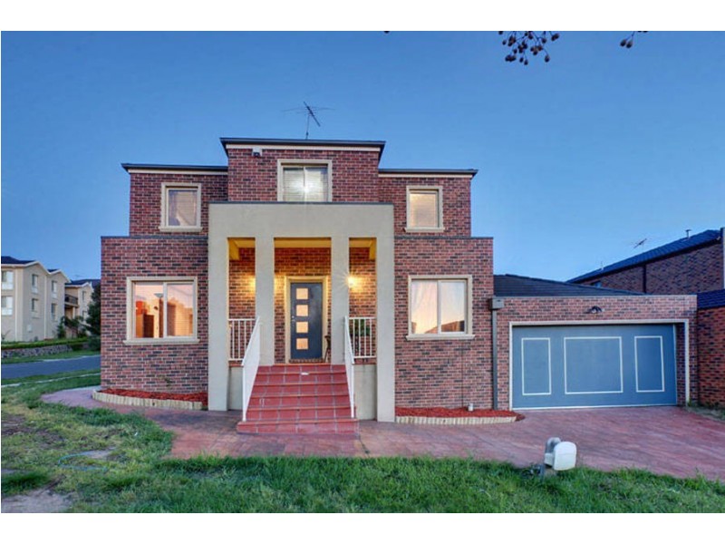 44 Stillwell Crescent, Roxburgh Park VIC 3064