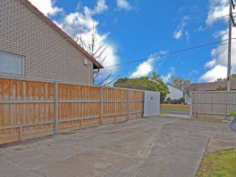 1 Lismore Street, Dallas VIC 3047