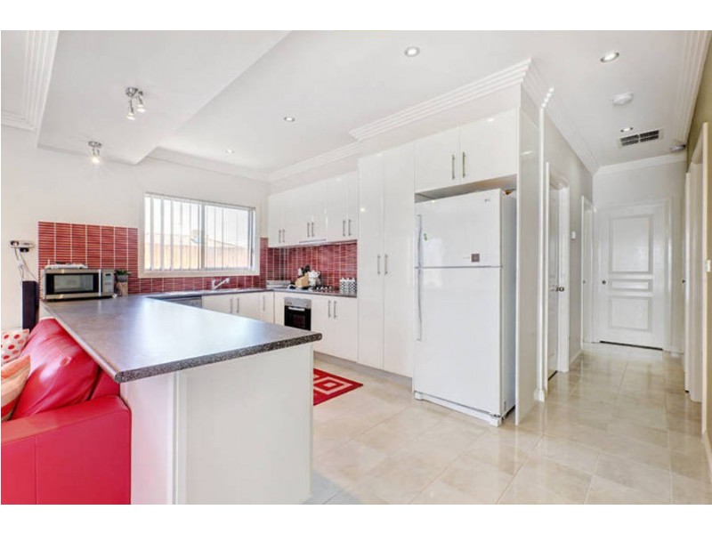 8a Bicentennial Crescent, Meadow Heights VIC 3048