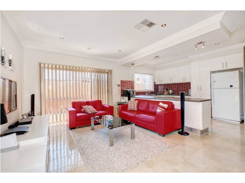 8a Bicentennial Crescent, Meadow Heights VIC 3048