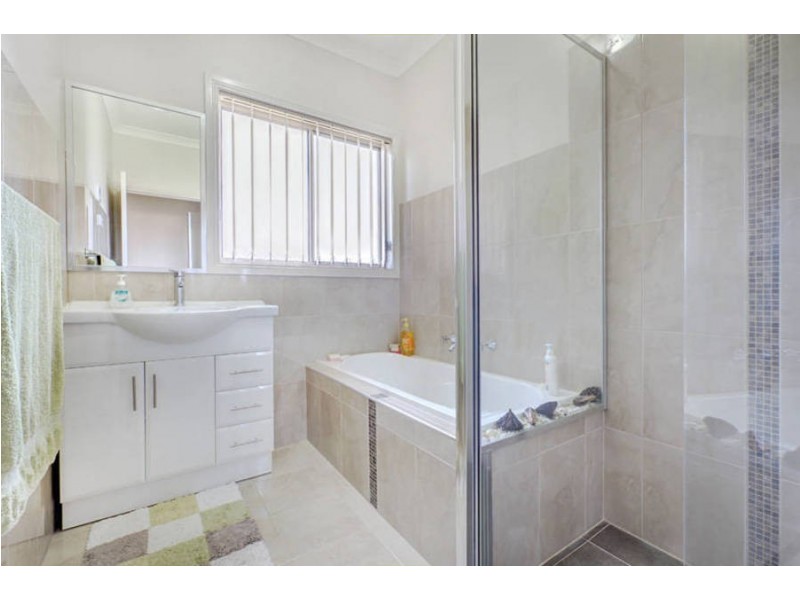8a Bicentennial Crescent, Meadow Heights VIC 3048