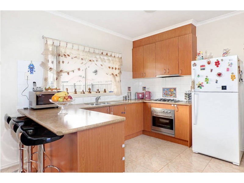 12 Thames Way, Roxburgh Park VIC 3064