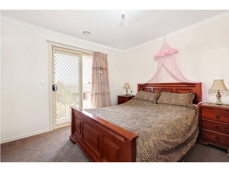 12 Thames Way, Roxburgh Park VIC 3064