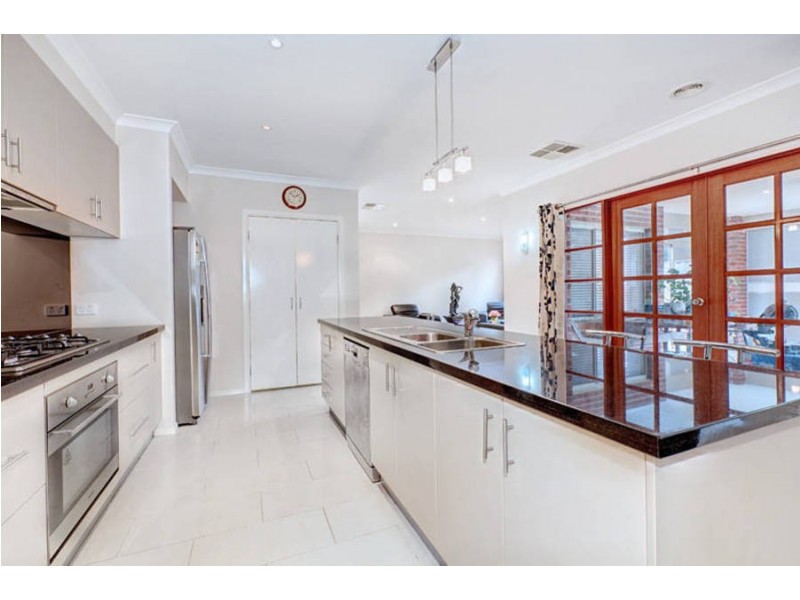 11 Beechworth Avenue, Greenvale VIC 3059