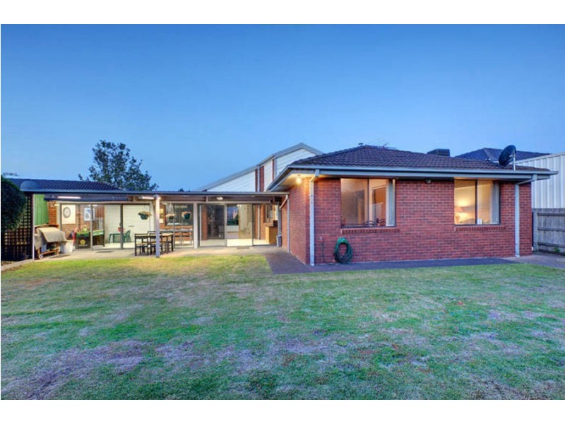 47 Paringa Boulevard, Meadow Heights VIC 3048