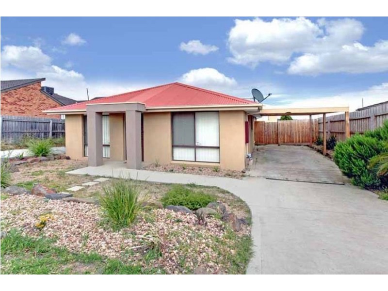 1/15 Bicentennial Crescent, Meadow Heights VIC 3048