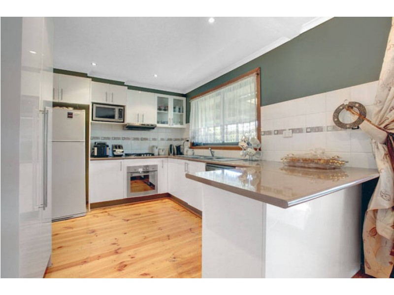 17 Huddon Court, Meadow Heights VIC 3048