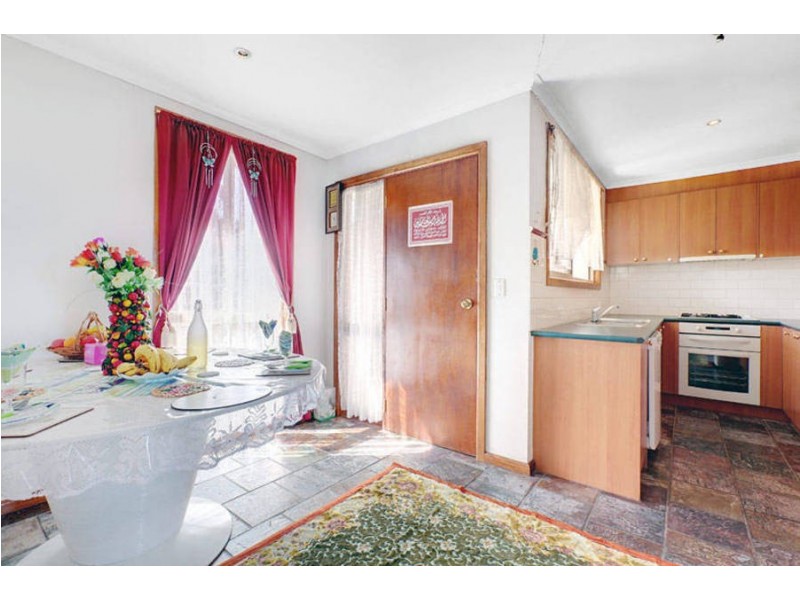 2 Fumina Court, Meadow Heights VIC 3048