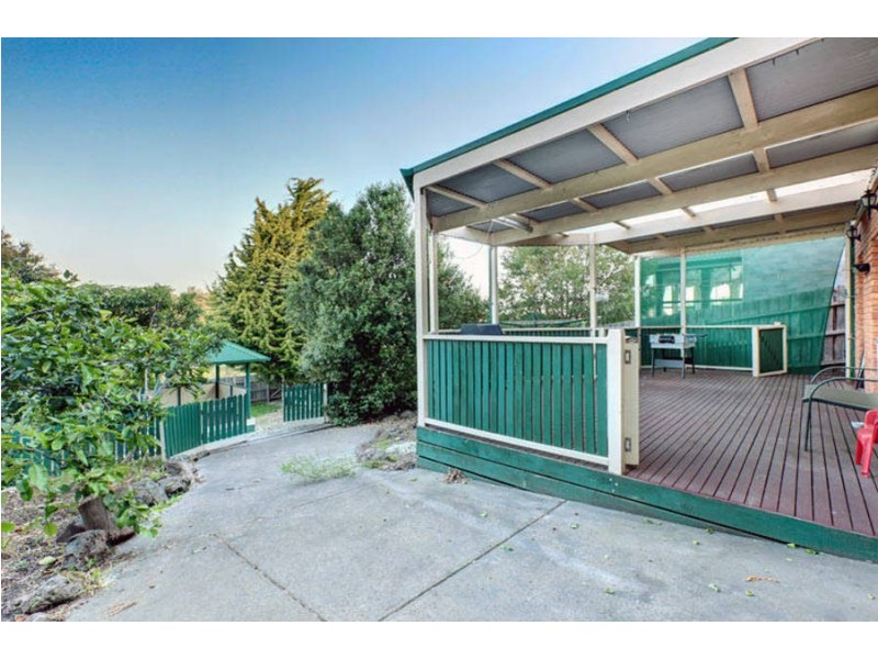 30 Eucalyptus Place, Meadow Heights VIC 3048