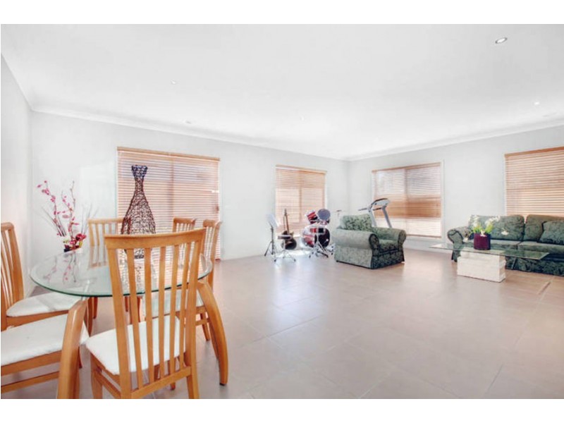 31 Flagstaff Loop, Craigieburn VIC 3064