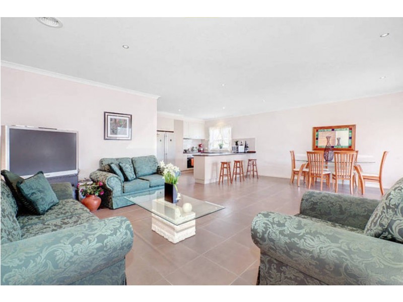 31 Flagstaff Loop, Craigieburn VIC 3064