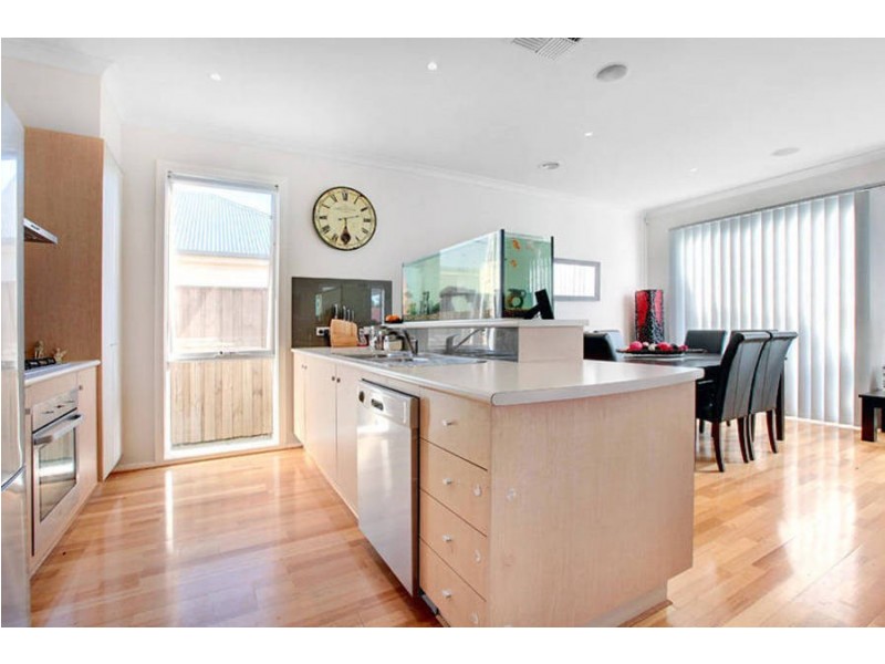 7 Grosvenor Square, Craigieburn VIC 3064