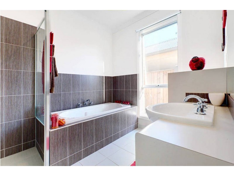 7 Grosvenor Square, Craigieburn VIC 3064