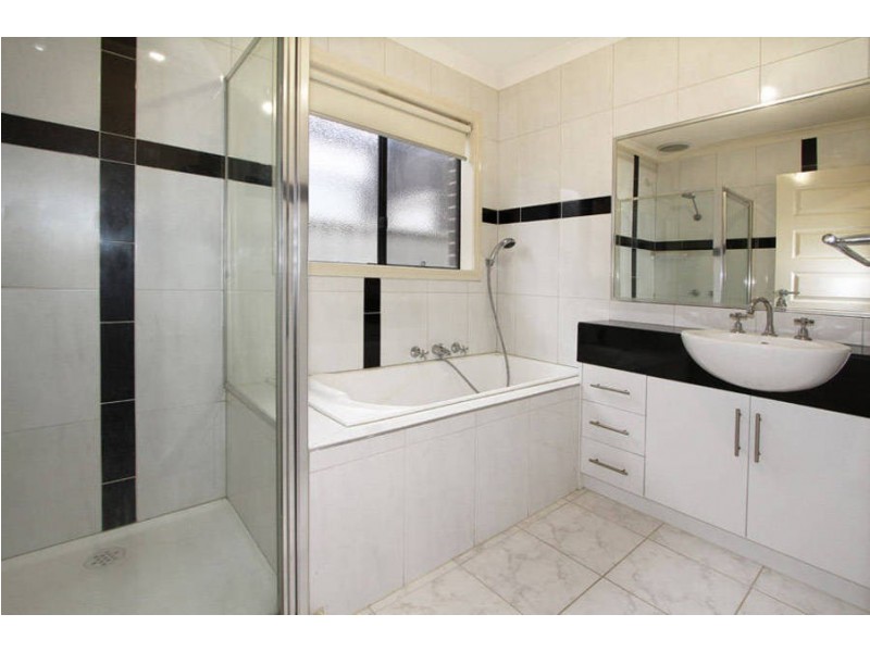 23 Burrora Way, Craigieburn VIC 3064