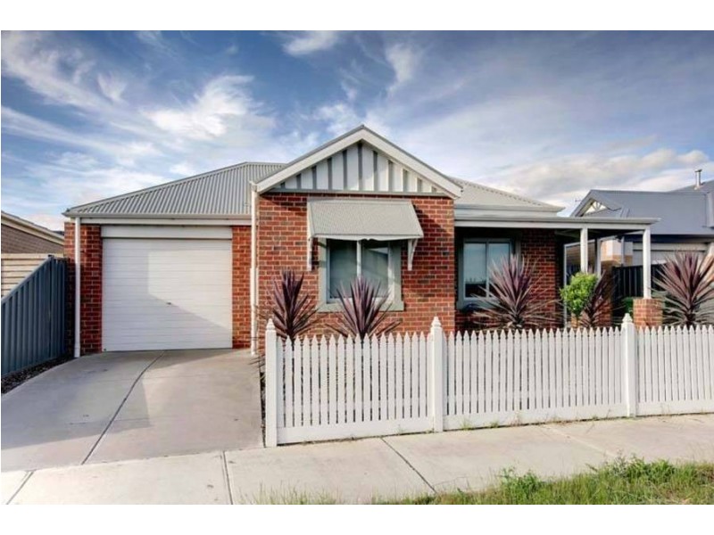67 Mareeba Way, Craigieburn VIC 3064
