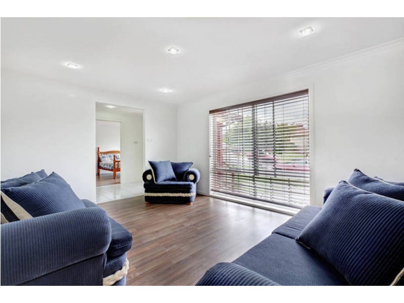 17 Fuschia Place, Meadow Heights VIC 3048