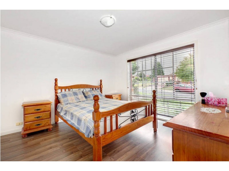 17 Fuschia Place, Meadow Heights VIC 3048