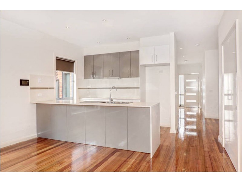 13 Pinnacle Drive, Craigieburn VIC 3064