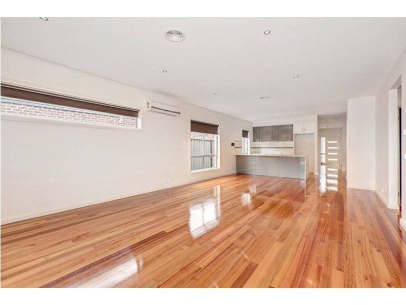 13 Pinnacle Drive, Craigieburn VIC 3064