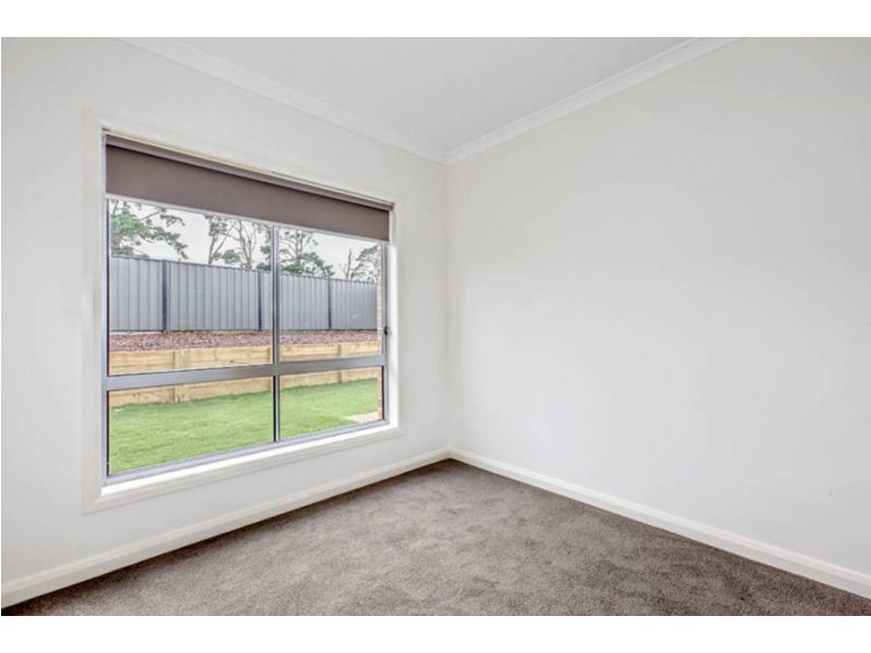 13 Pinnacle Drive, Craigieburn VIC 3064