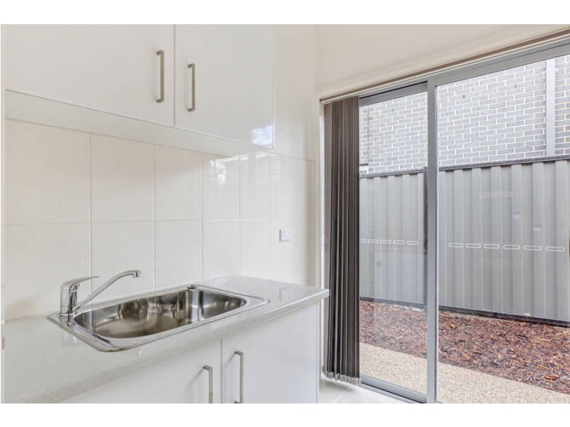 13 Pinnacle Drive, Craigieburn VIC 3064