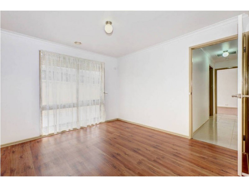 11 Huntly Court, Meadow Heights VIC 3048