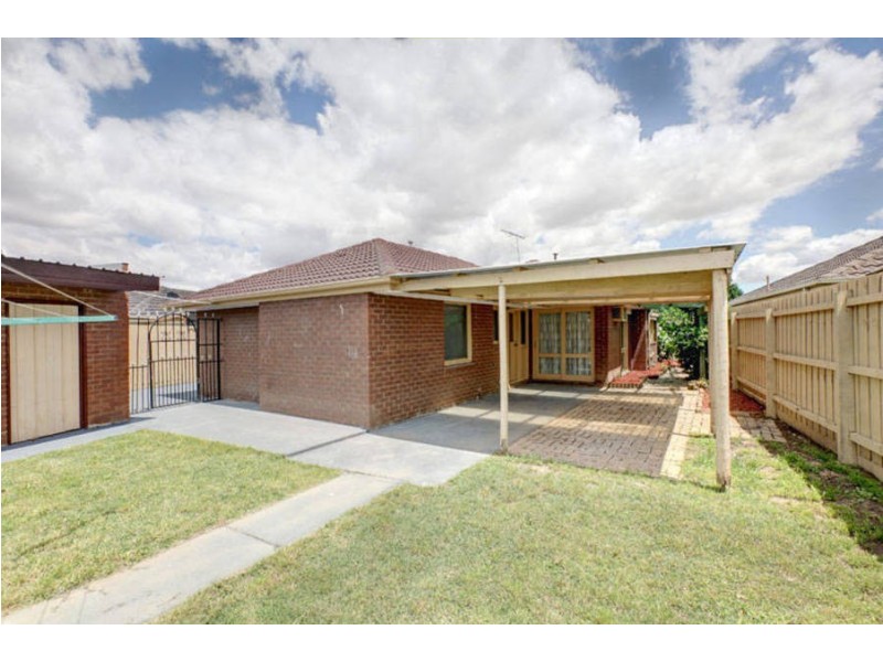 11 Huntly Court, Meadow Heights VIC 3048