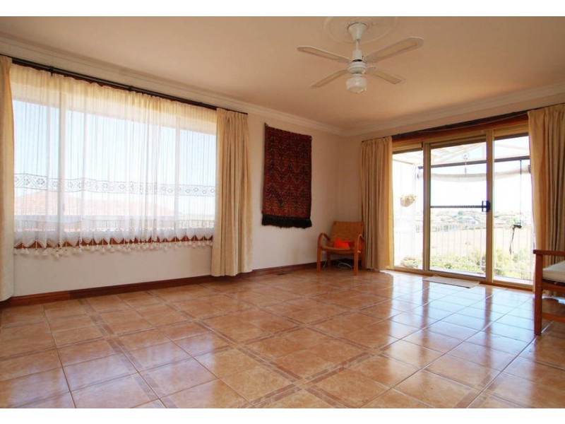 59 Rokewood Crescent, Meadow Heights VIC 3048