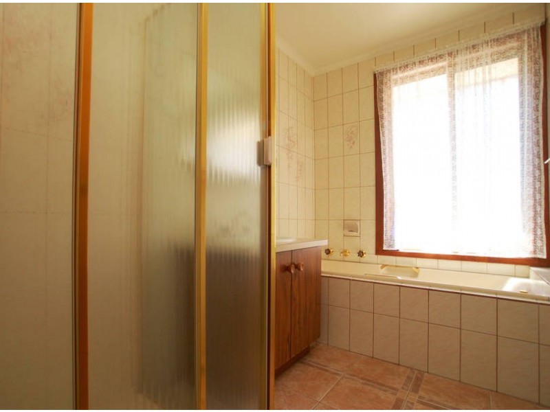 59 Rokewood Crescent, Meadow Heights VIC 3048