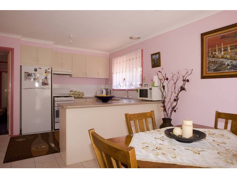 11 Lawry Place, Meadow Heights VIC 3048