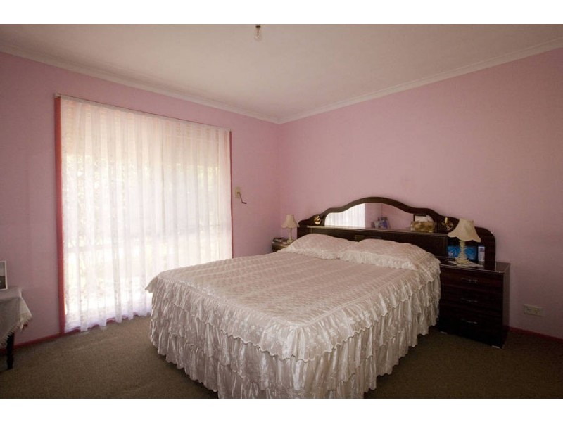 11 Lawry Place, Meadow Heights VIC 3048